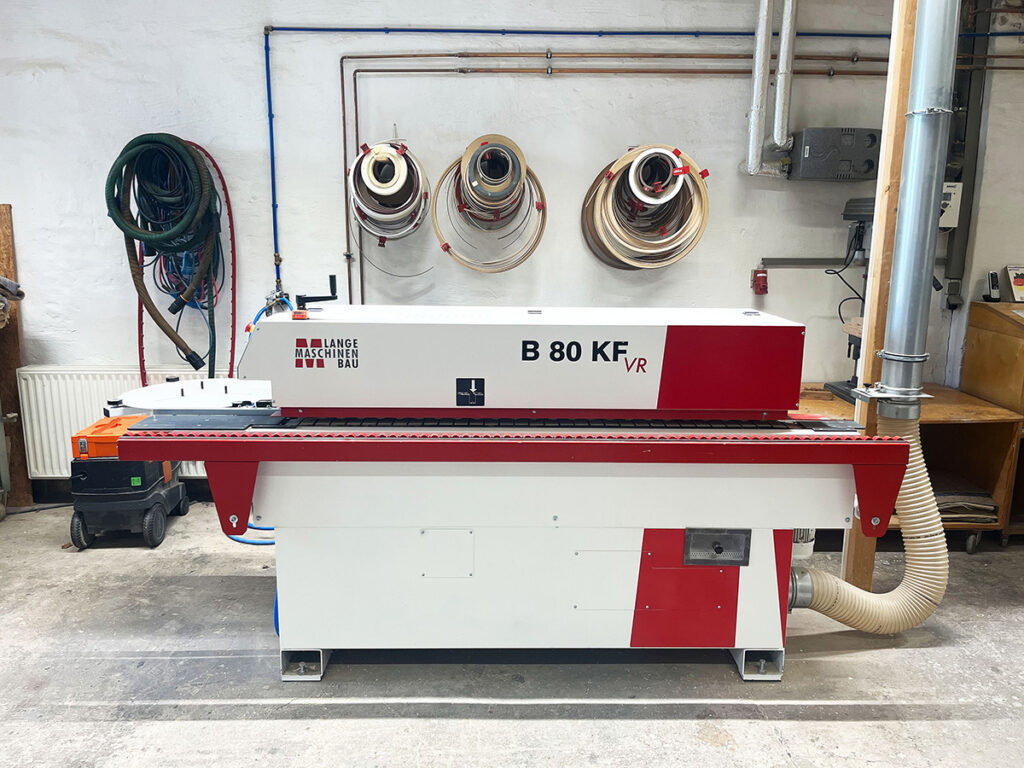 Kantenleimmaschine